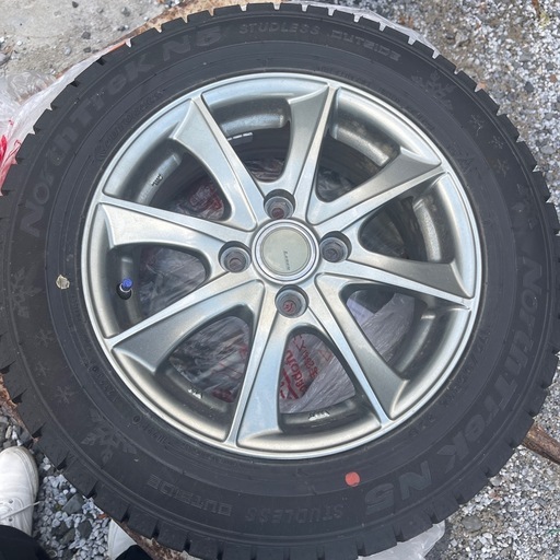 スタッドレスタイヤ4本