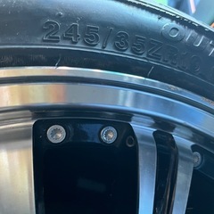 ロクサーニ19インチタイヤホイールセットの画像