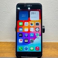 美品　iphoneSE2 64GB 新品電池SIMフリー
  の画像