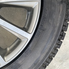 スタッドレスタイヤ16インチの画像