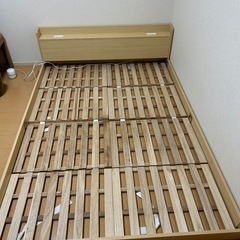 ダブルサイズベッドフレーム

