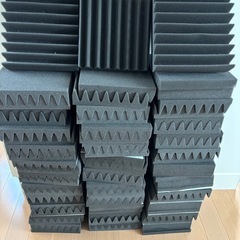吸音材　くさび　22×22×5cm 70枚