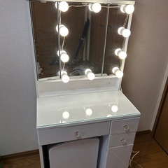 【お譲り先決まりました】女優ミラー付きドレッサー