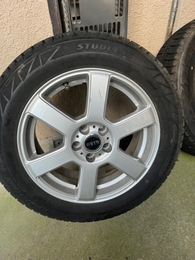 取引中ブリヂストンスタッドレスタイヤホイール4本　195/60/R16
