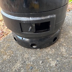 ガスボンベのスモーカー、BBQグリルの画像