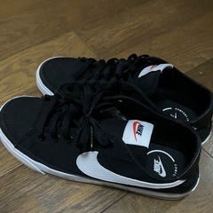 ナイキ24.5　NIKE　スニーカー