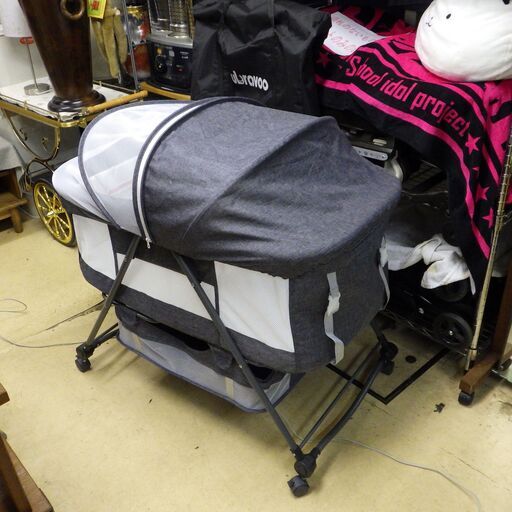 UBRAVOO ベビーベッド ゆりかご　折りたたみ　配達設置対応　XYT-001
