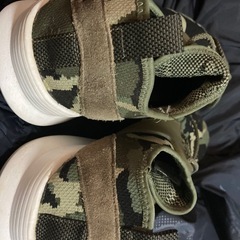 リーボックスニーカーの画像