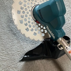 マキタ　充電式草刈機 の画像
