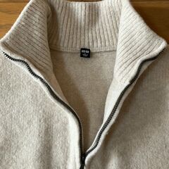 ユニクロ　スフレヤーン ハーフジップセーター　ベージュ　Lの画像