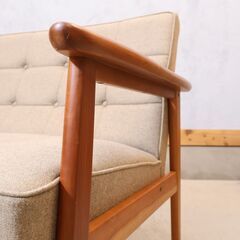 カリモク60より希少な限定モデル フラノベージュ+チェリー材 Kチェアー