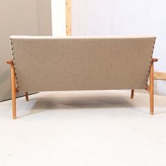 カリモク60より希少な限定モデル フラノベージュ+チェリー材 Kチェアー