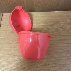 りんごの入れ物の画像