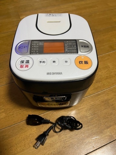 2017年製 アイリスオーヤマの炊飯器0.54L