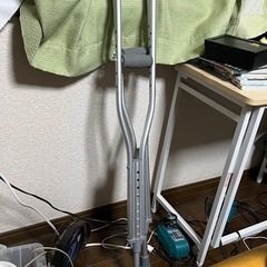 松葉杖2本