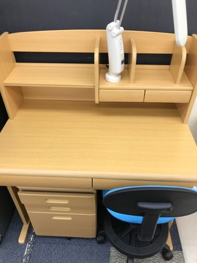 【中古】【店頭引取限定】学習机 イス付き