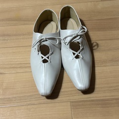 アイボリー色  パンプス 26〜26.5cm お譲りしますの画像