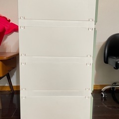 キャスター付きケースの画像