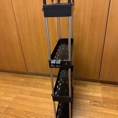 キャスター付きラックの画像