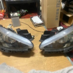 マツダ　ビアンテ　CCEFW ヘッドライト　純正HID
