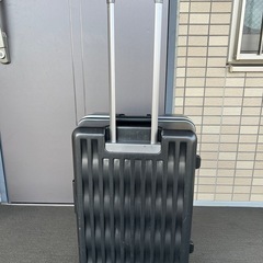 【お取引中】スーツケースの画像