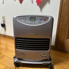 石油ファンヒーター　2006年製　動作確認済み　無料（引き取りに...