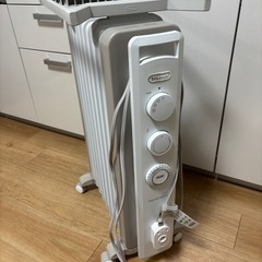 デロンギ　ヴェルティカルド オイルヒーター