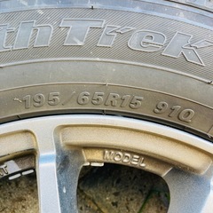 21年製 バリ山 【 195/65R15  4本 】スタッドレス 80系ノア ヴォクシー セレナ  オートバックス NorthTreK N3i / schneiderの画像