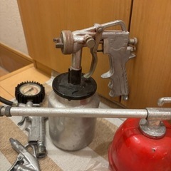 【取引中】
エアースプレーガンなど色々