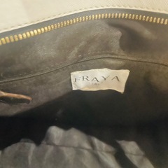 FRAYAバイカラーバッグの画像