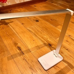 LED デスクライト　充電式