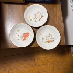 たち吉
小皿3枚組