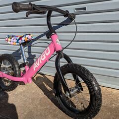 お話中　子供用　ペダルなし自転車　の画像