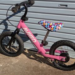 お話中　子供用　ペダルなし自転車　の画像