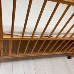 ベビーベッド（敷布団付き）の画像