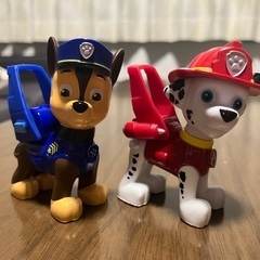 パウパトロール　おもちゃ２つ
