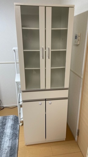 食器棚 直接取りに来れる方のみ