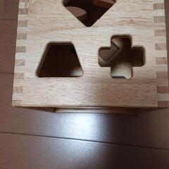 木製パズル (ニチガンドロップインザボックス)の画像