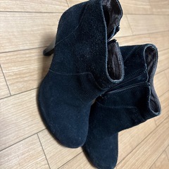 ショートブーツ