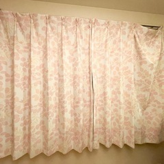 遮光カーテン＋レース付き！腰高窓用・落ち着いた白×ピンクの画像