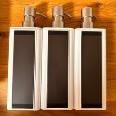 ニトリ 詰め替えマグネットボトル 3本　ディスペンサーの画像