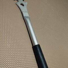 ペダルレンチ