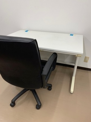 取引中　オフィス用家具 机　椅子2点セット