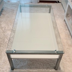 ニトリ ガラステーブルの画像