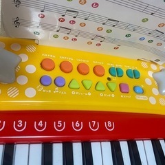 定価9,000円弱✨toyroyal✨キッズキーボード✨ピアノ✨の画像