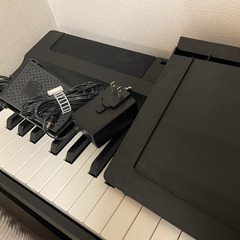YAMAHA電子ピアノ＆木製スタンドの画像