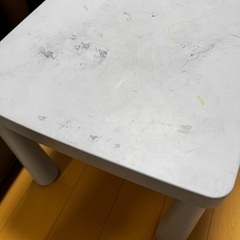 子供用テーブルと椅子　IKEA