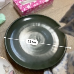 無地　お皿の画像