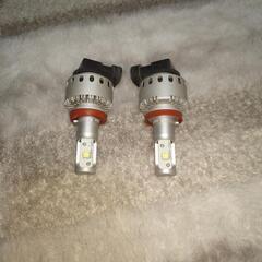 中古 LEDフォグランプ 白 H8:H11:H16 爆光冷却ファン付きの画像