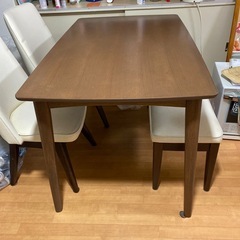 ダイニングテーブルセット　回転イスの画像